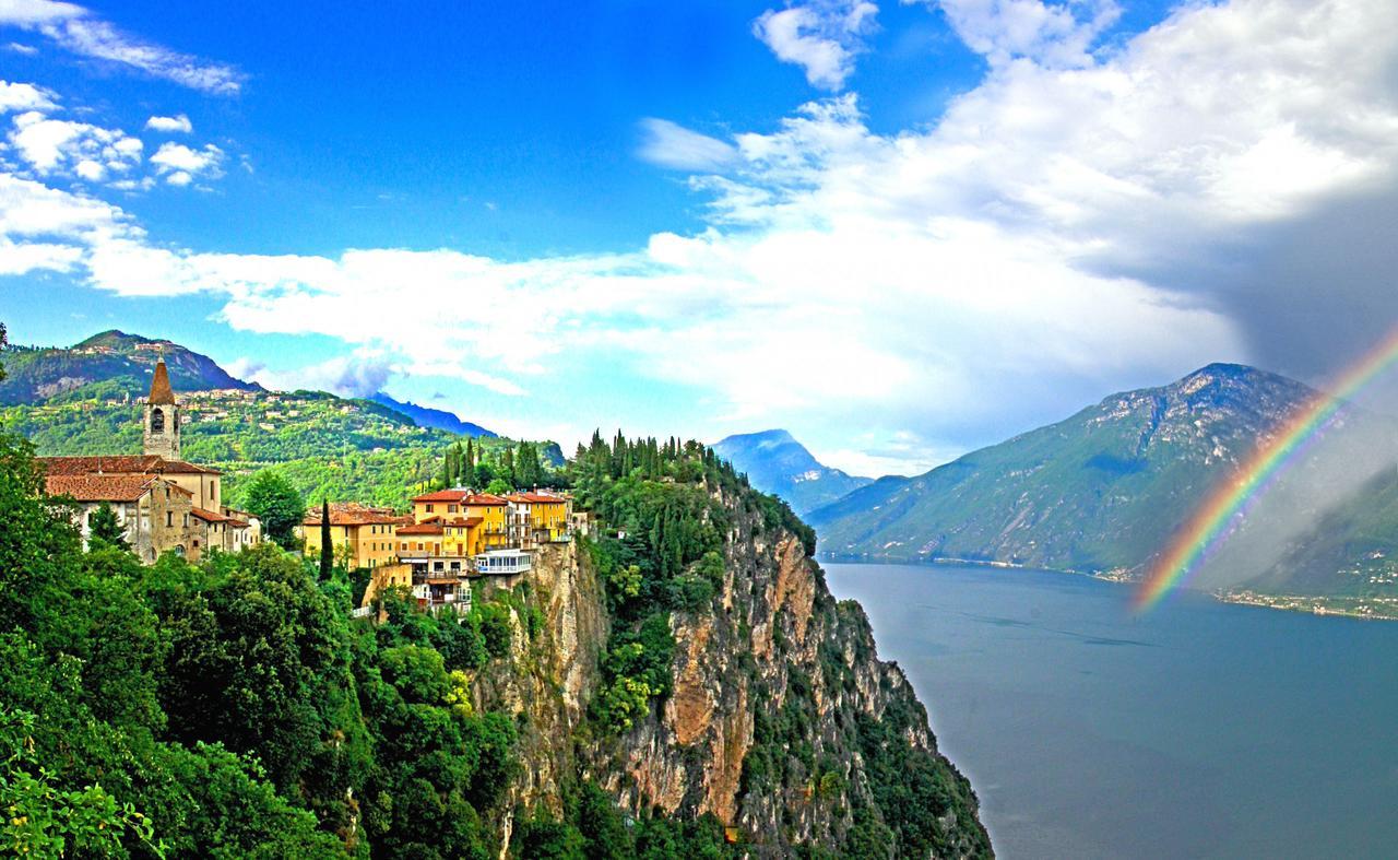 Casa De Pol Exclusive Lake View By Gardadomusmea Tremosine Экстерьер фото
